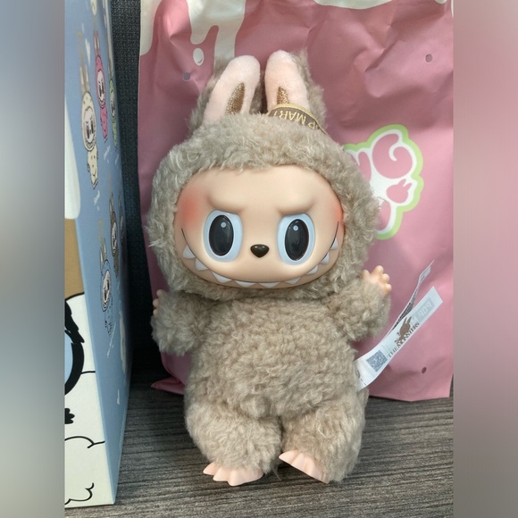 Pop Mart Exciting Macaron Labubu The Monsters- Confirmed Toffee - Picture 4 of 15